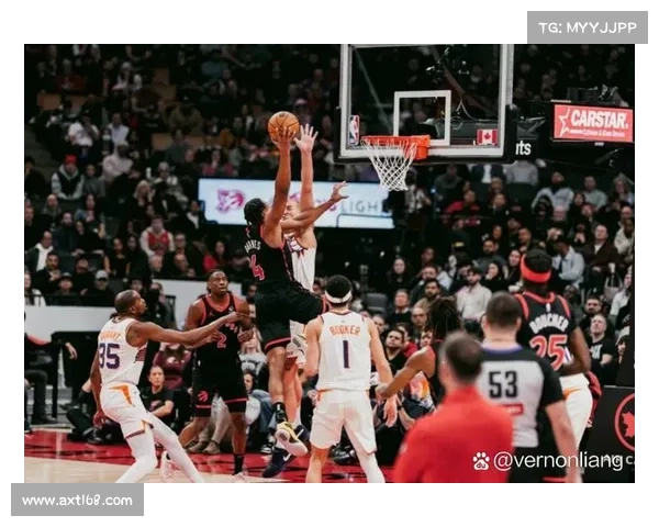 19年前的今天，猛龙迎来队史首场季后赛比赛 NBA新闻